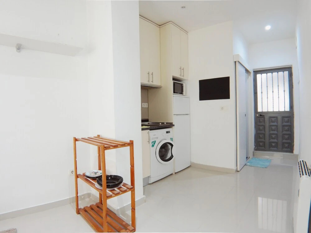 Apartamento en bajos cercano a Principe Pío AZBEXC
