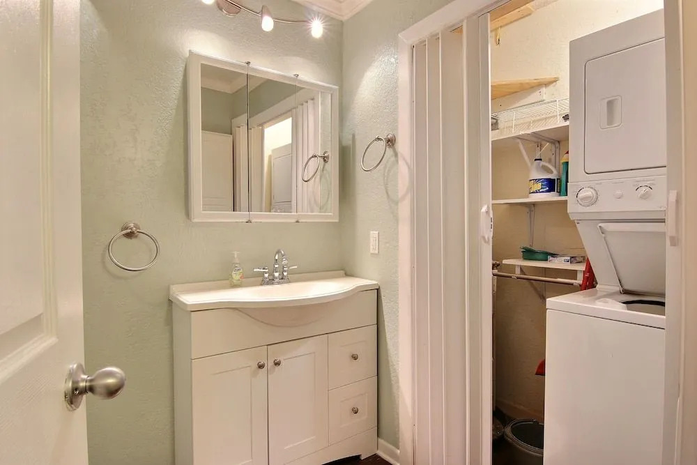 Seaside Delight - 2 Br condo