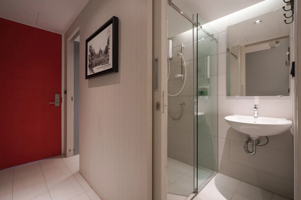 Sleep Box Hotel Sukhumvit 22