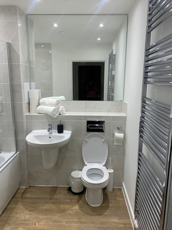 1 Bed Flat- Direct Links to Central London