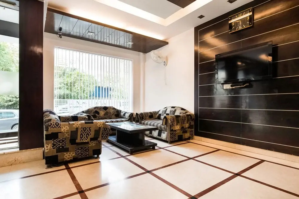 Oyo 43670 Hotel Apra Deluxe