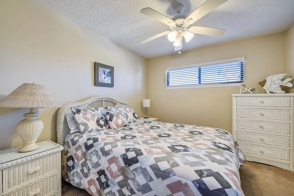 AquaVista Beach Resort by Sand Seeker Vacations