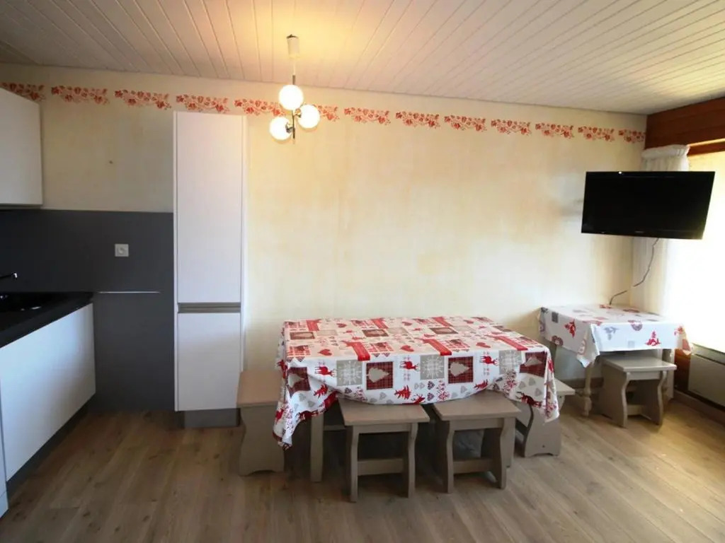 Appartement Auris, 2 pièces, 8 personnes - FR-1-297-102