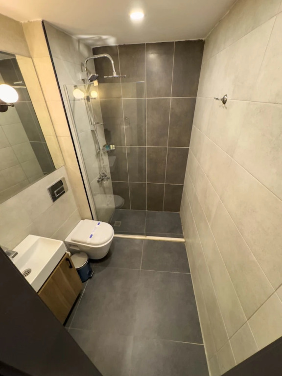 Zeno Suites Hotel