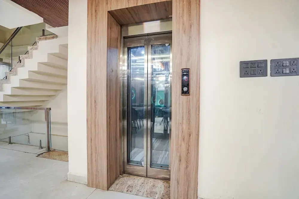 FabHotel Shrinath Casa Inn