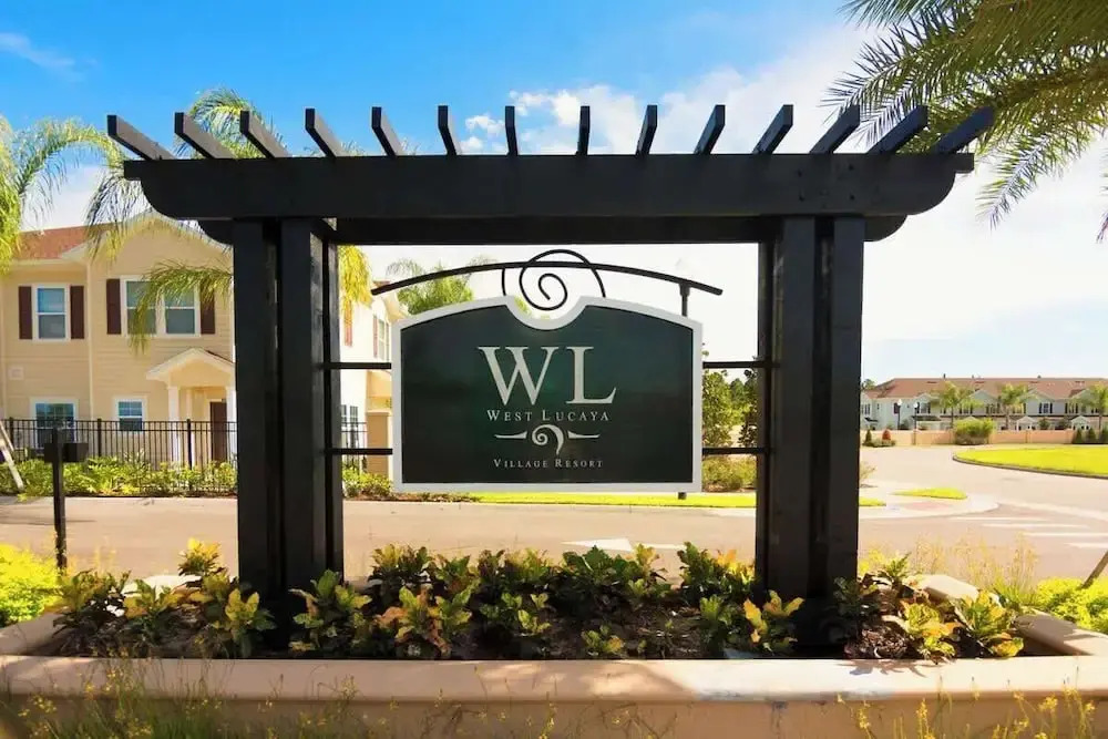 Kissimmee 4BR Townhouse: Perfect for Families
