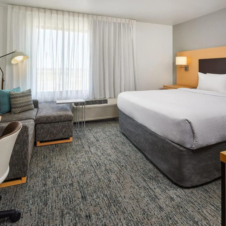 TownePlace Suites by Marriott Garden City