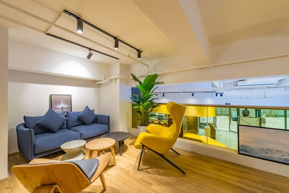 Rezen Sunbow Hotel