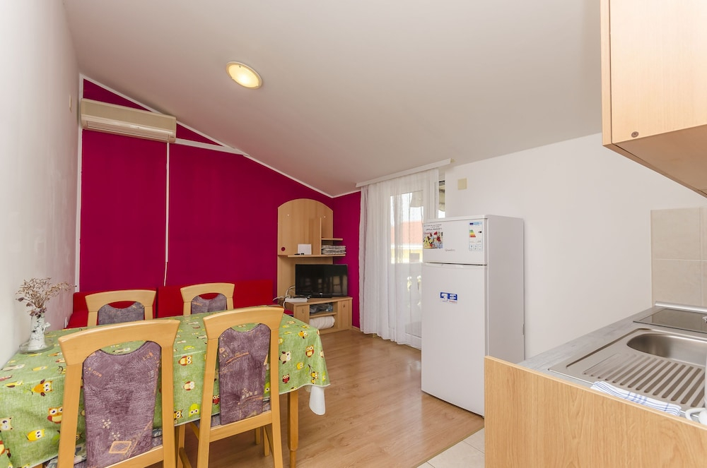 Apartments Mira I