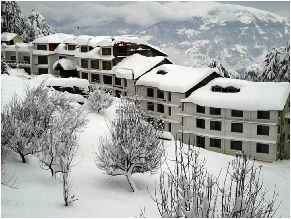 Subhash Palace