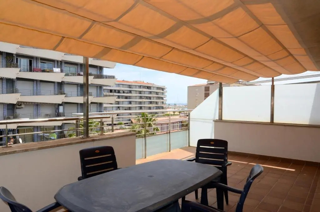 Atico con terraza TASCONS D2
