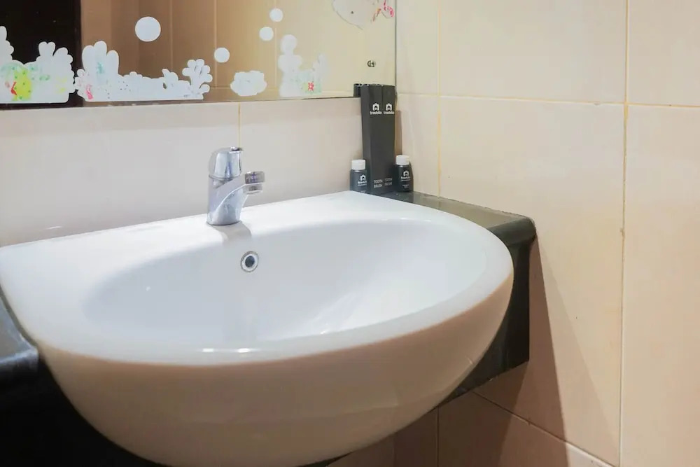 Convenient Studio Mangga Dua Apartment