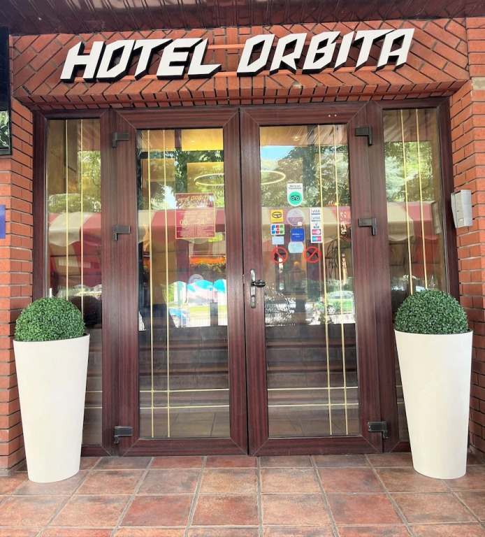 Хотел Орбита