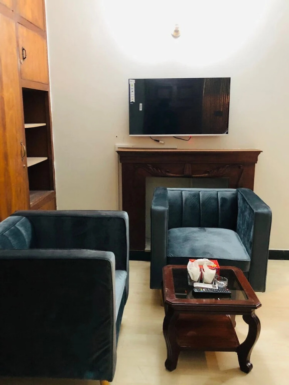 Royal Executive Guest House F-8