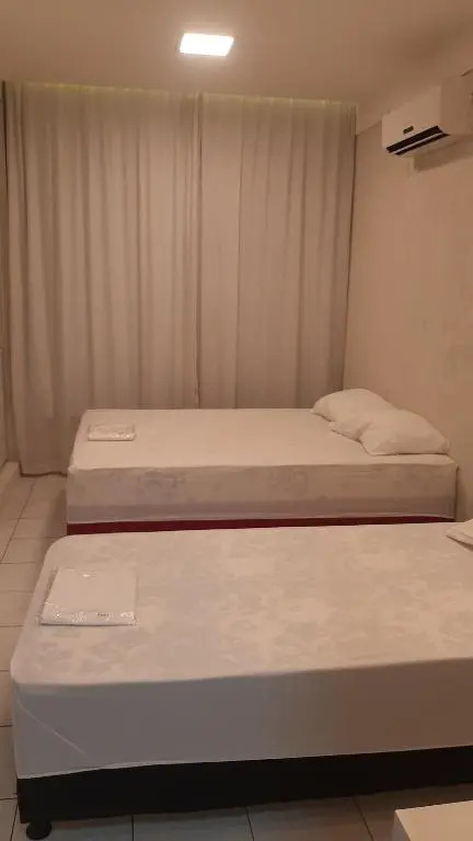 Casa em Natal Cond. Fechado com Piscina-03 Suítes