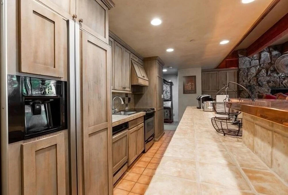Vail Realty 2 Bedroom Condo by RedAwning