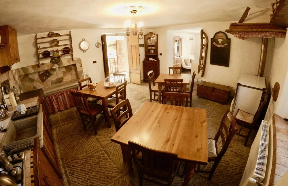 4lander House Balins