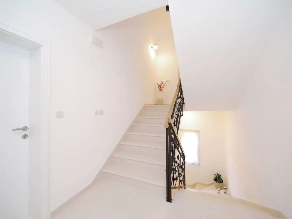 Splendid Villa Apartment Directly on the Beach, Whirlpool and Sauna, Nice Tavern