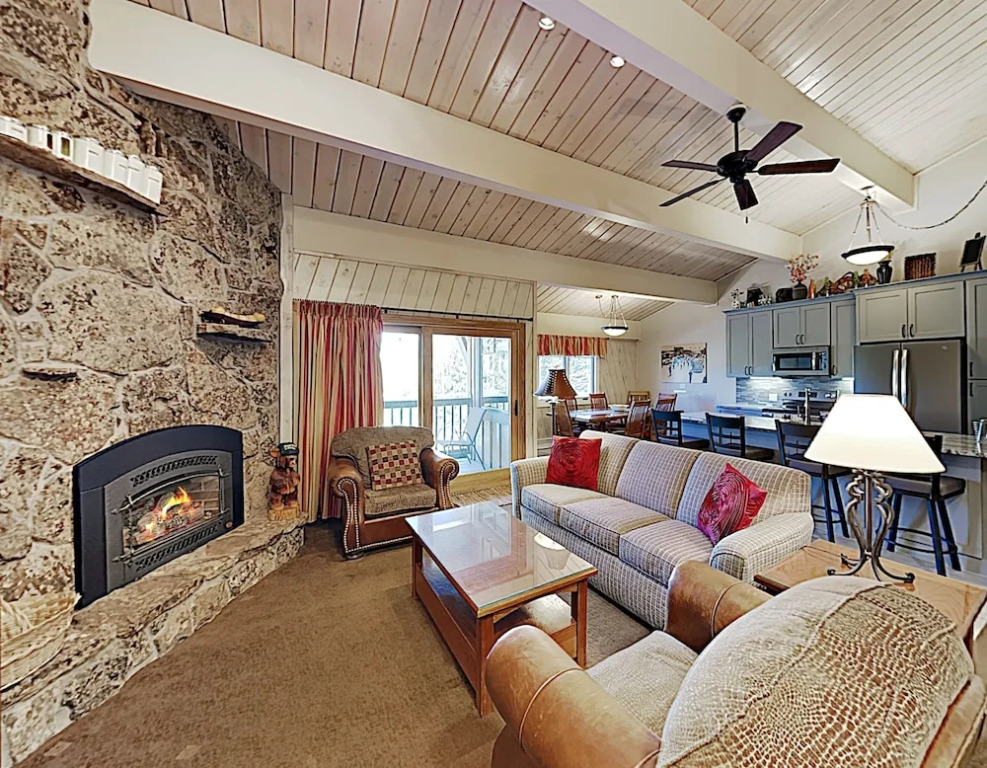 2345 Apres Ski Way House Unit 114 - 4 Br home by RedAwning