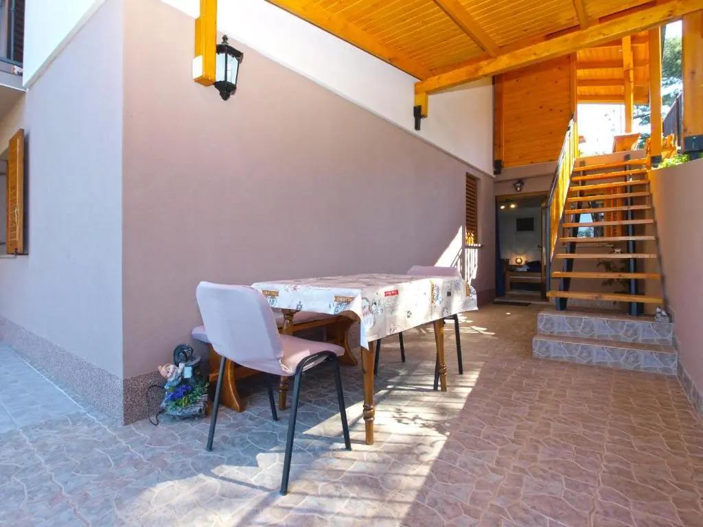 Apartment Lovre 1605