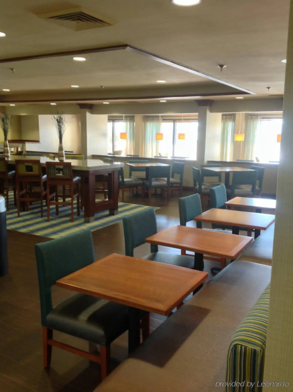 Holiday Inn Express & Suites Wilmington-University Center by IHG