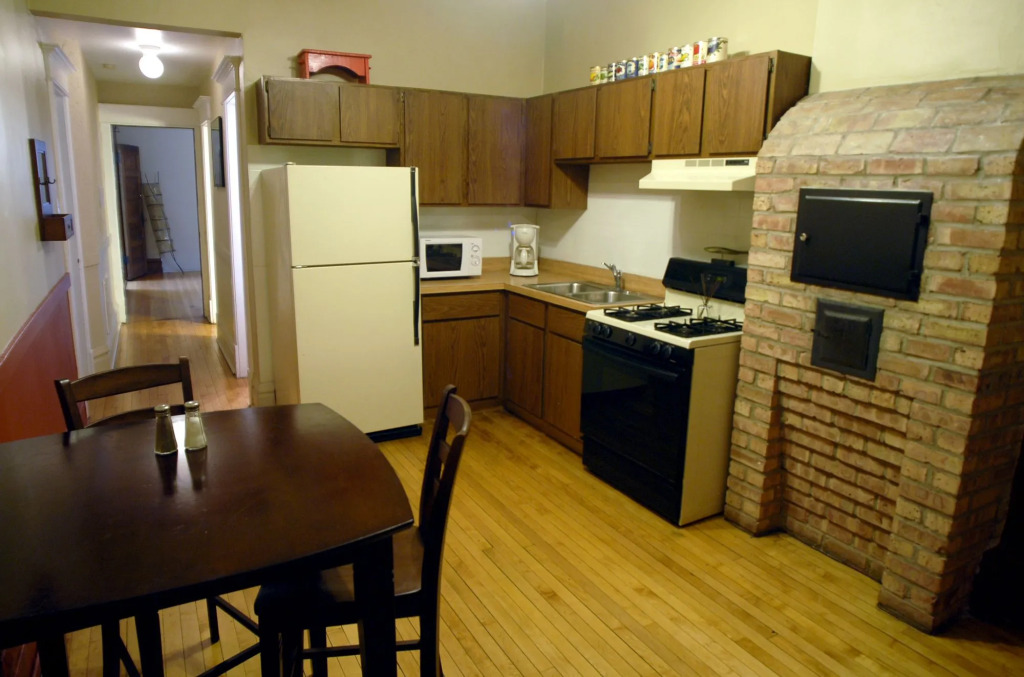 Old Chicago Inn