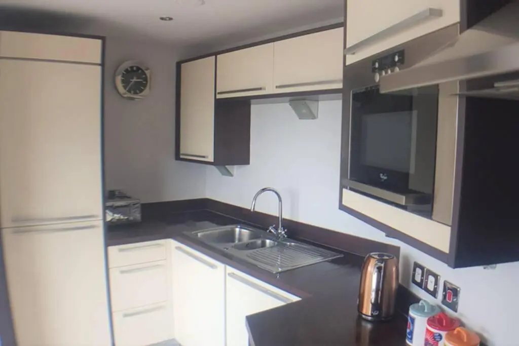 Catchpole Stays - Marconi Plaza- a 2 bed, 2 bathroom apartment with city views in the heart of Chelmsford