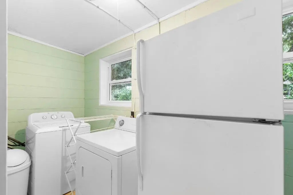 612 E Ashley - Shore Beats Work - 4 Bedrooms