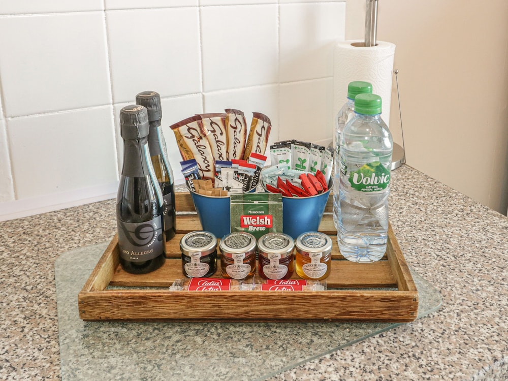 Llys Madoc, First Floor Flat