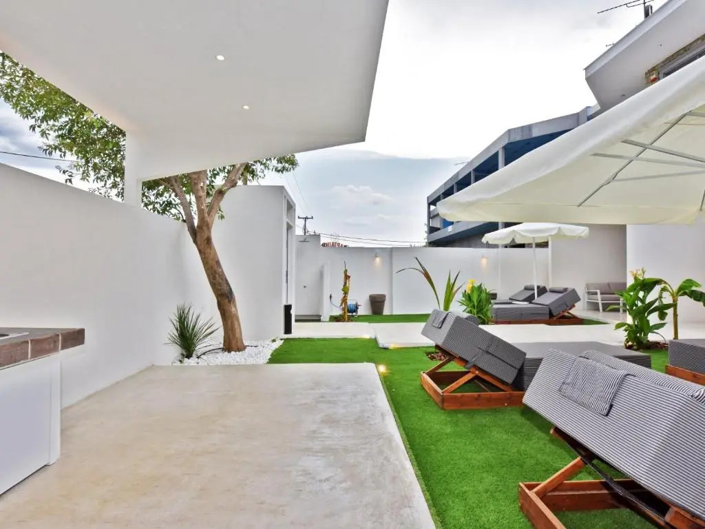 4 Elements Seaside Luxury Suites by TravelPro Services Nea Moudania Halkidiki