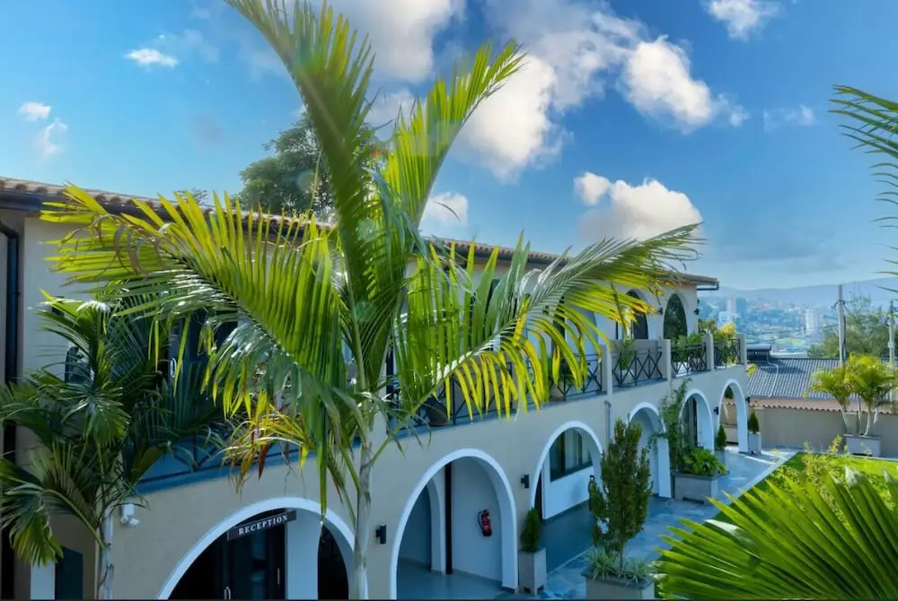 BISABO SUITES APARTMENT LTD