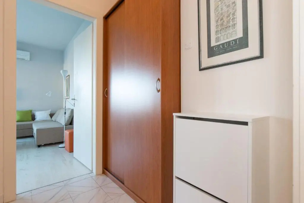 Apartments Galatea with free garage parking