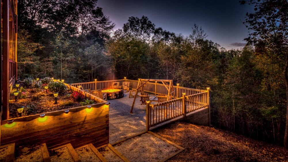 Mountain Bear Lodge by Escape to Blue Ridge