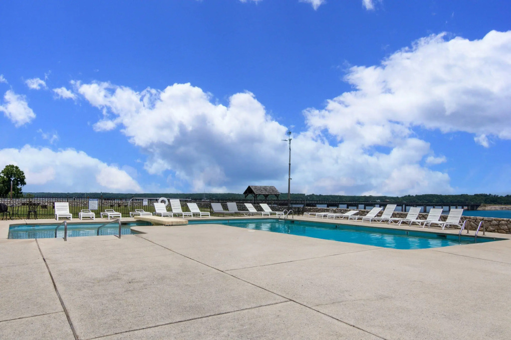 Quality Inn - On The Lake Clarksville-Boydton