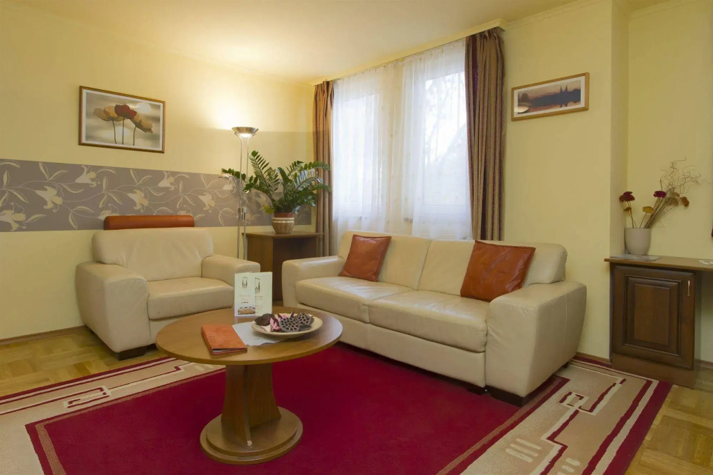 Dóm Hotel