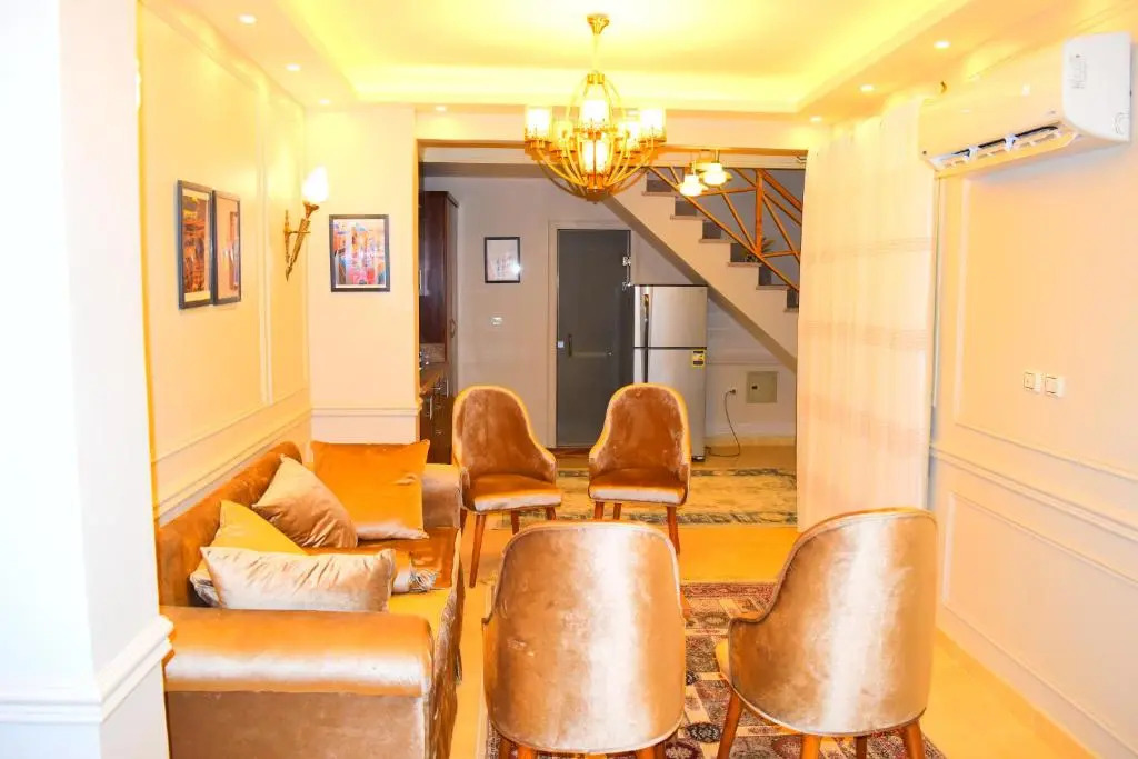Rihana pyramids hotel