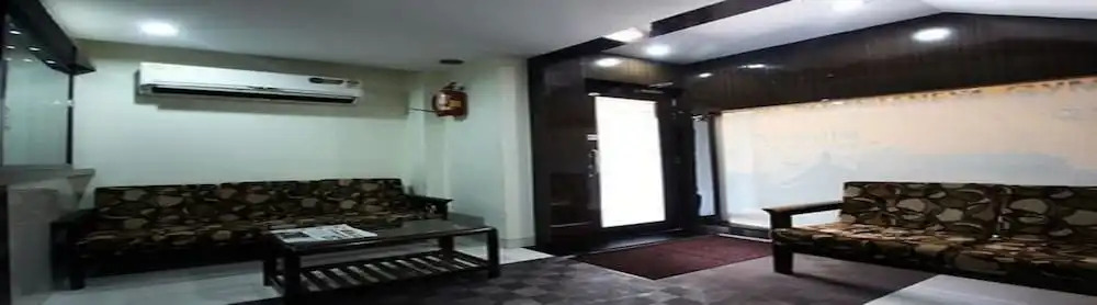 Room Maangta 100 - Andheri East