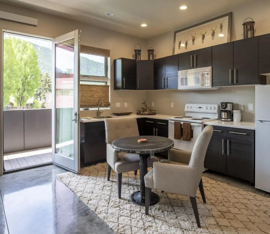 Abode at Penthouse Jackson