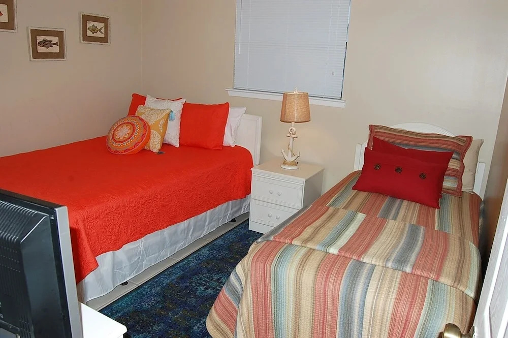 Seaside Beach  Racquet 2105 - Two Bedroom Condo