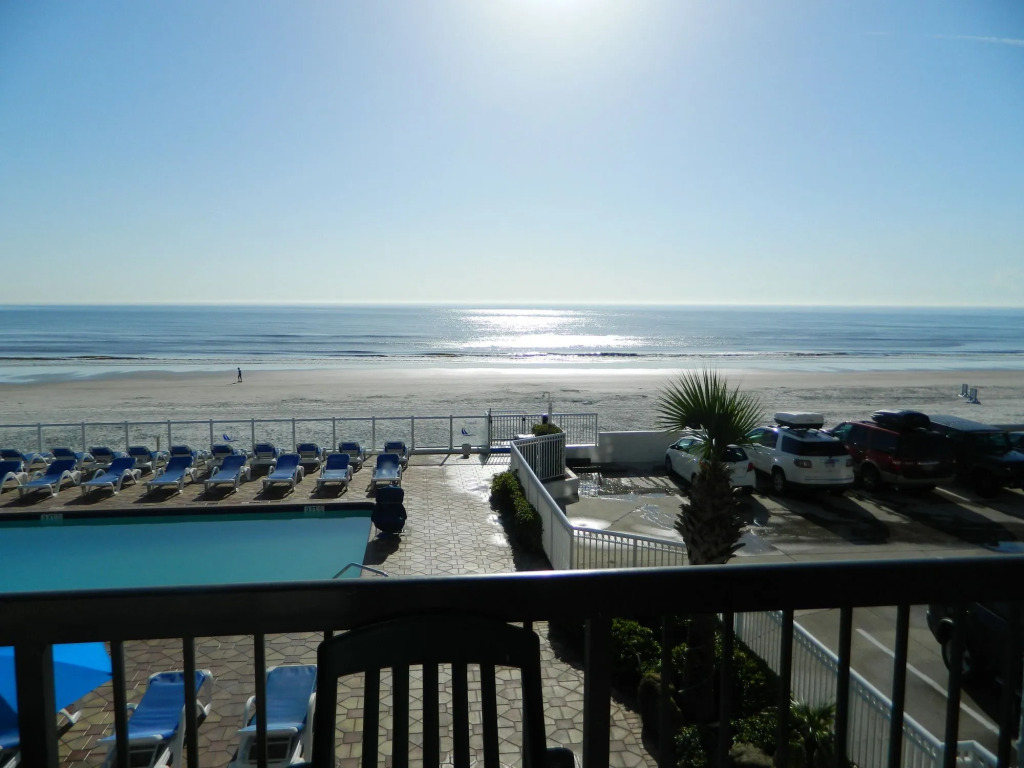 Tropical Winds Resort Hotel