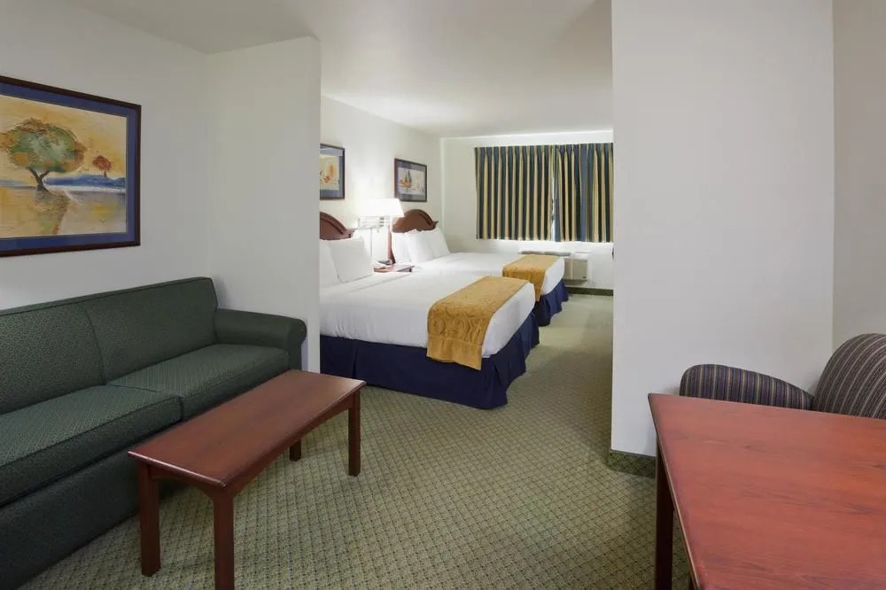 Crossings by GrandStay® – Becker / Big Lake