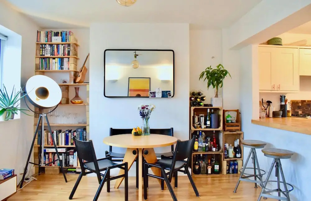 2 Bedroom Flat With Balcony in Homerton