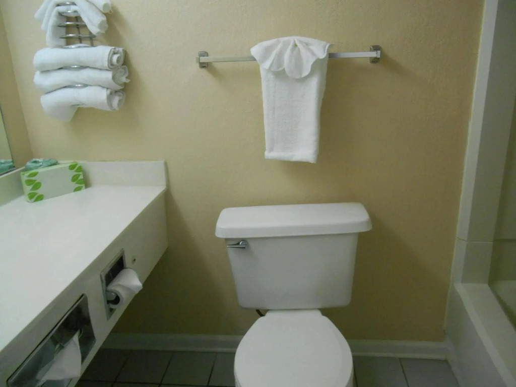 Tropical Seas Hotel