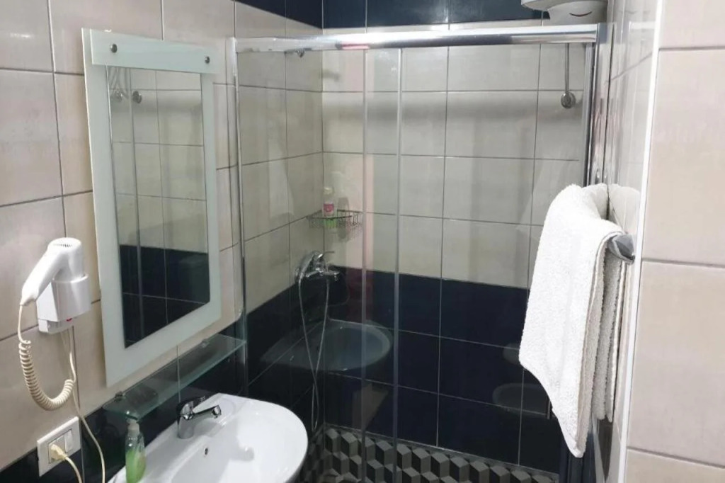Haris Hotel & Suites