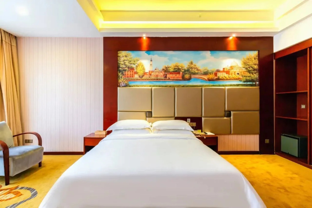 Vienna Hotel Dongguan Houjie Shanmei Subway Station Branch