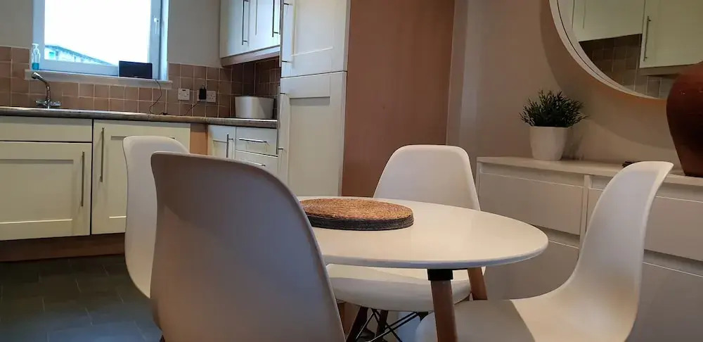 Quiet Modern 2 bed 2 bath with elevator