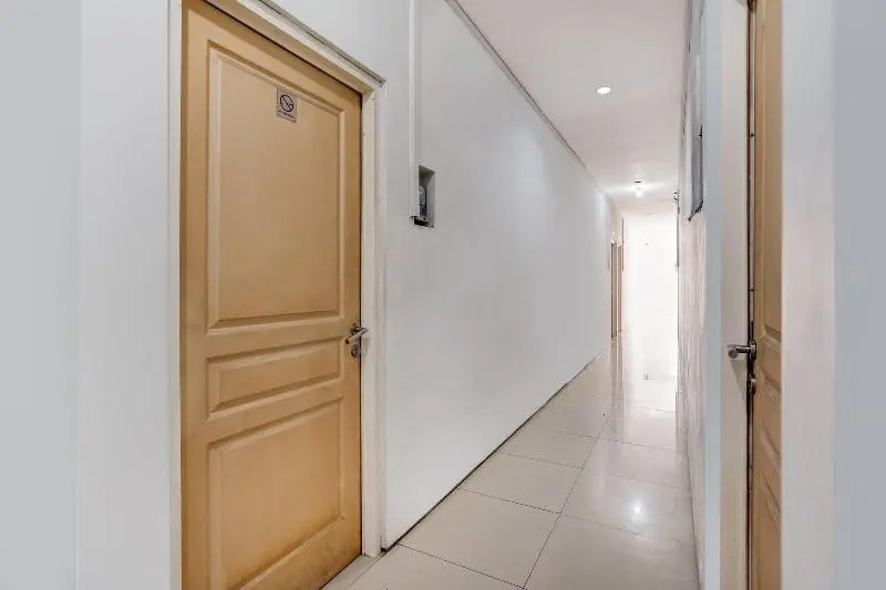 OYO 90935 Rumah Kost Metroliving