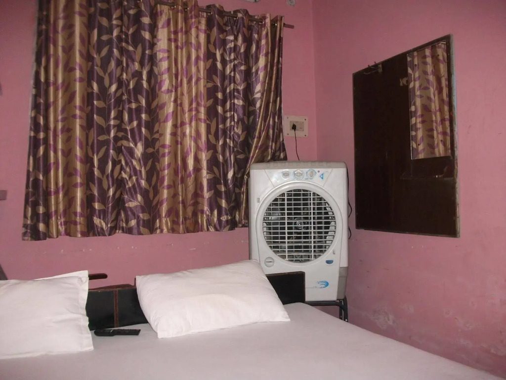 Shree Hare Rama Hare Krishna Hotel