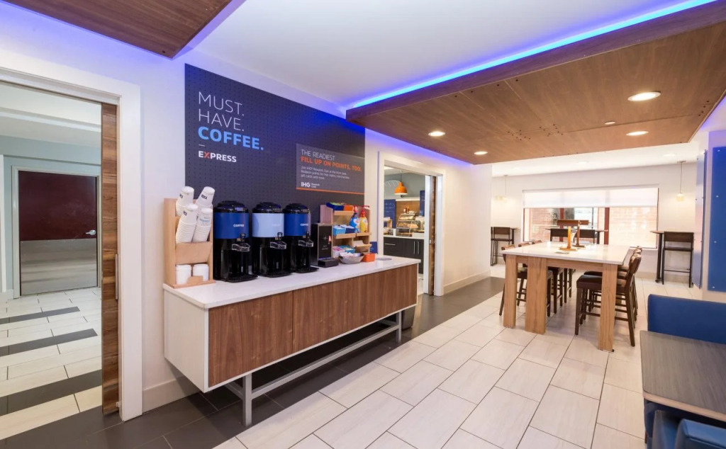 Holiday Inn Express Hotel & Suites Clinton by IHG