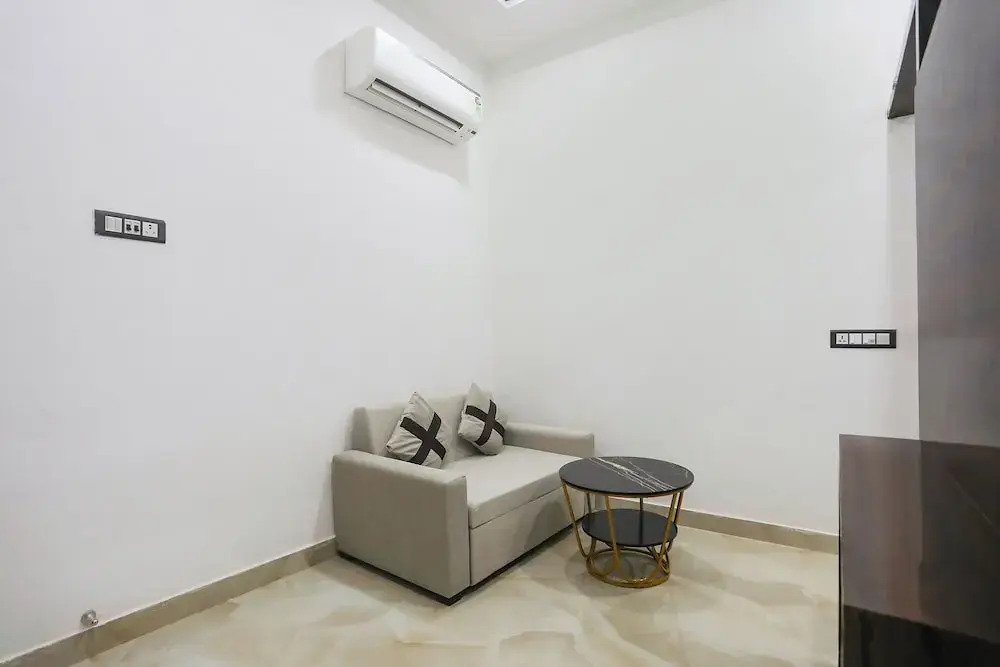 Fabhotel Varanasi Suites
